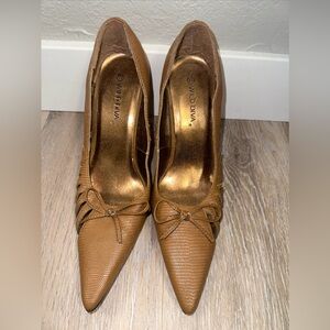 Wild Diva Pointed Toes Brown Tones Cuban Heels Bow Tie Accent Size 7.5M